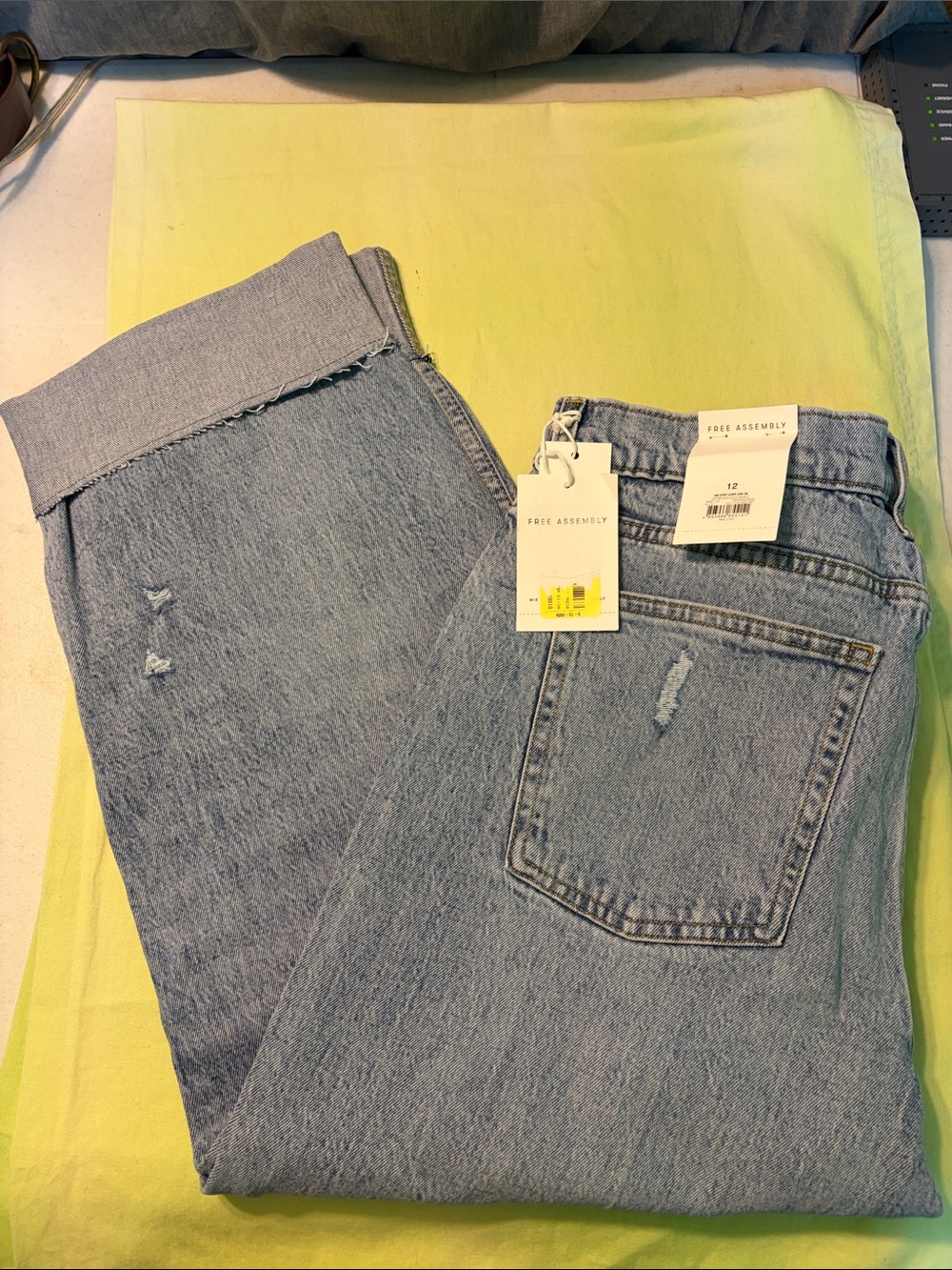 Free assembly Women's Light Wash Blue Jeans